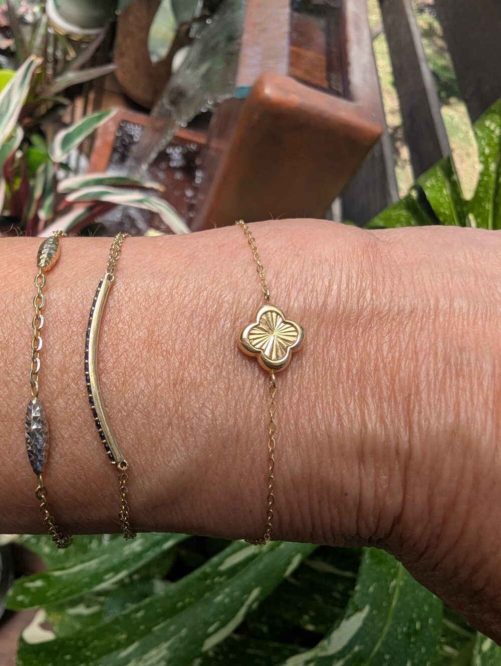 EEUC 14K Solid Gold Clover bracelet
